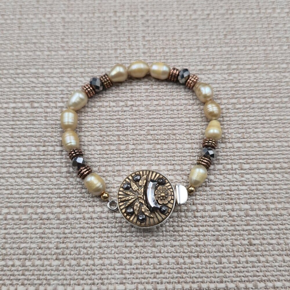 7 Inch Sterling Silver Potato Pearl Floral Decorative Fob Bracelet B1084